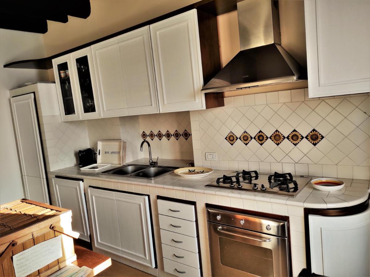 Flora'S House - Ortigia Holidays Сиракуза Екстериор снимка